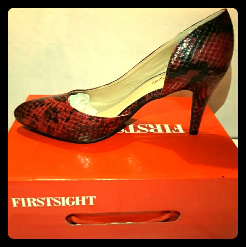 First Sight Red & Black Cutaway Pumps Pointed Toe - variety of sizes